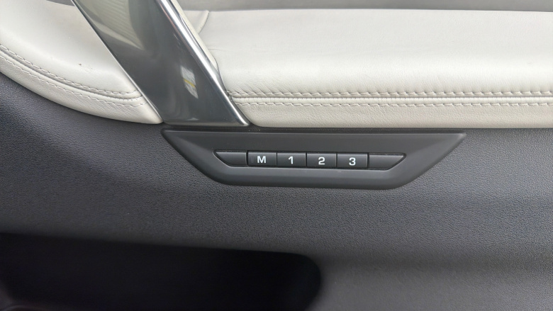 Land Rover Discovery Sport 1.5 P300e R-Dynamic HSE 5dr Auto [5 Seat] Station Wagon